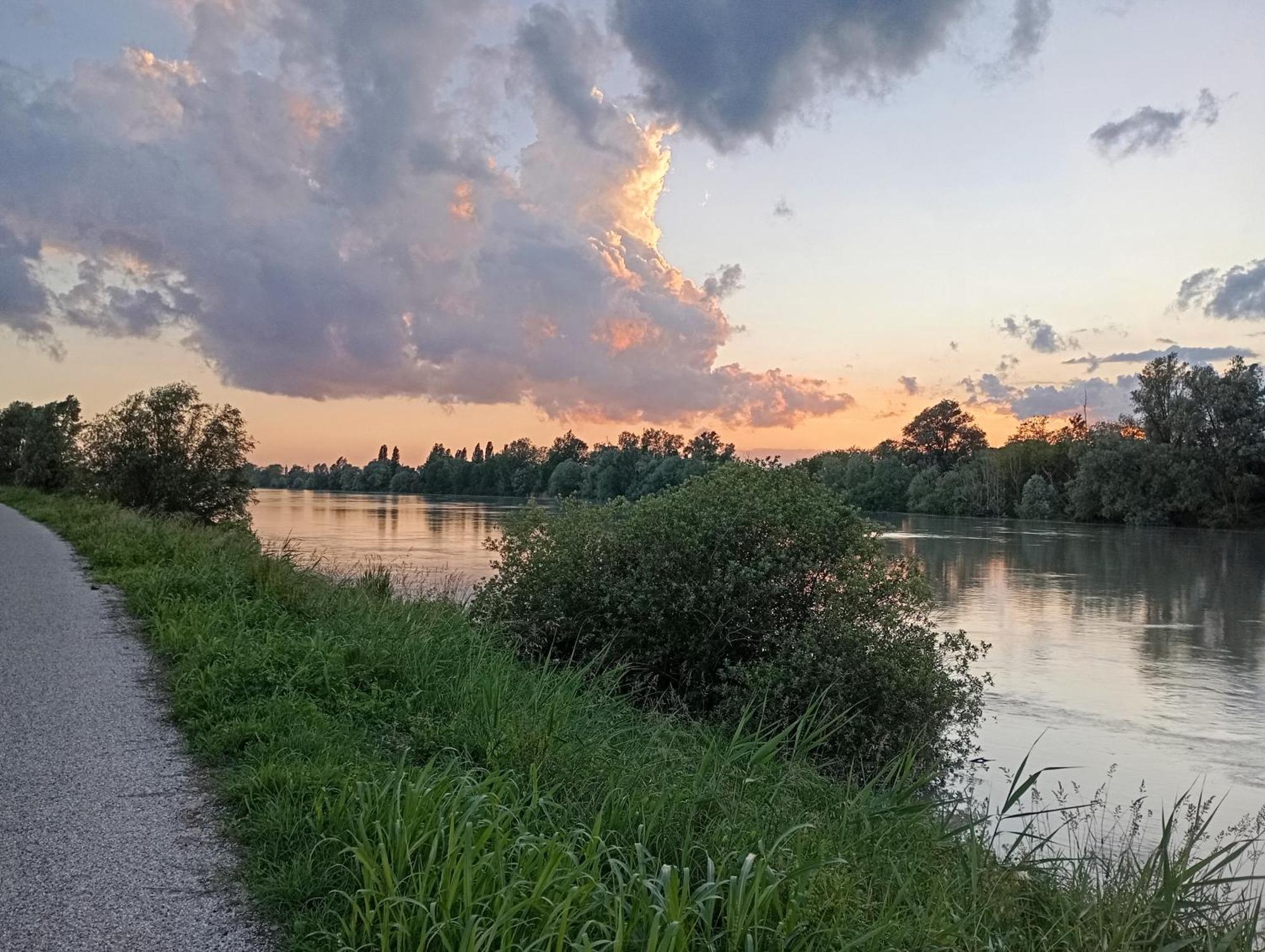 Casa Vacanze Nel Delta Del Po Taglio di Po Exterior foto